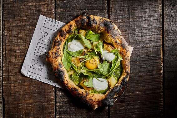 פיצה תפוח אדמה של מסעדת נינה ביאנכה // צילום: גיל אבירם